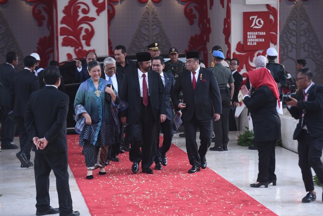 Wakil Ketua MPR RI, Lestari Moerdijat hadir dalam Sidang tahunan MPR/DPR/DPD RI dengan kebaya biru. (Foto: Dok. Setjen MPR)