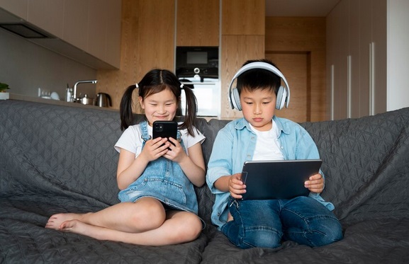 Penggunaan Tablet Bisa Kurangi Kemampuan Anak Mengontrol Emosi