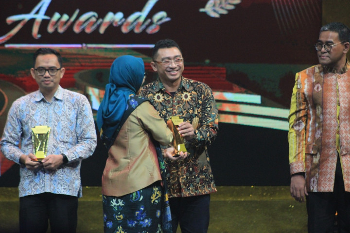 Sukses Transformasi & Digitalisasi dalam Layanan Asuransi, Jasa Raharja Raih Prominent Awards 2024