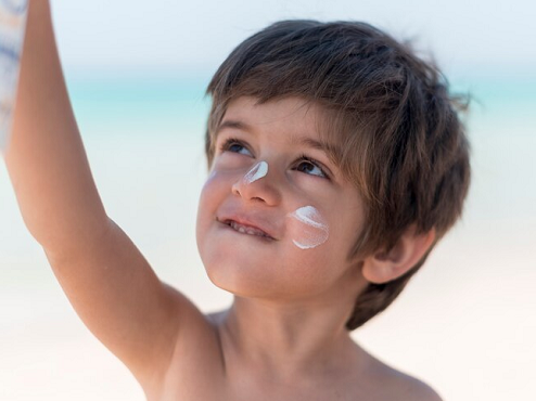 Perkenalkan Sunscreen Khusus Anak untuk Melindungi Kulit dari Paparan Sinar Matahari