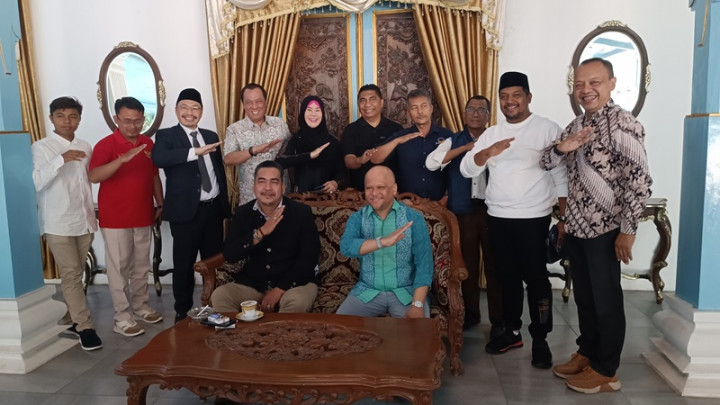 Ilham Habibie Minta Restu 2 Keraton Cirebon Maju Pilkada Jawa Barat