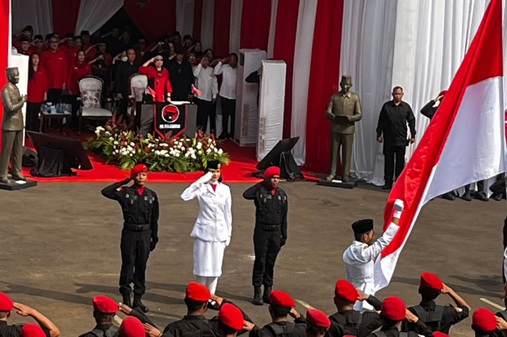Megawati Pimpin Upacara HUT RI di DPP PDIP