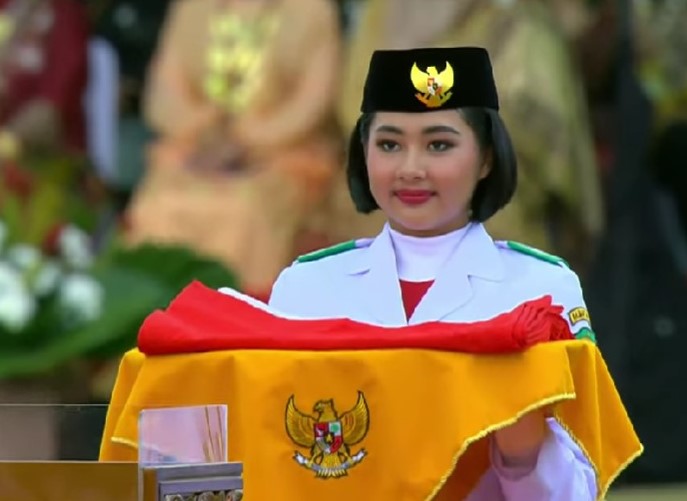 Putri Asli Kaltim Livenia Evelyn Jadi Pembawa Baki Paskibraka HUT ke-79 RI di IKN, Ini Profilnya