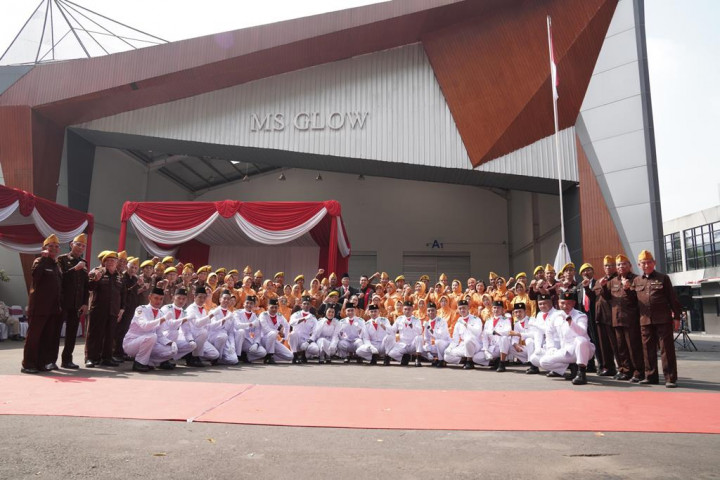 MS GLOW Gaungkan Semangat Juara Kemerdekaan dengan Berbagi Bersama Para Veteran pada Peringatan HUT ke-79 RI