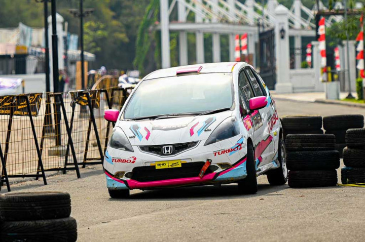 Kejurnas Sprint Rally Meikarta, Bikin Diva Zahra Belajar Banyak!