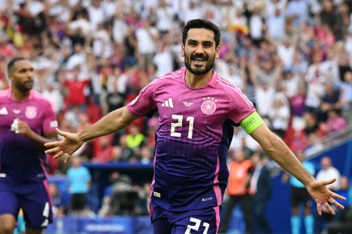 Barcelona Ganti Pelatih, Ilkay Guendogan Pulang ke Manchester City
