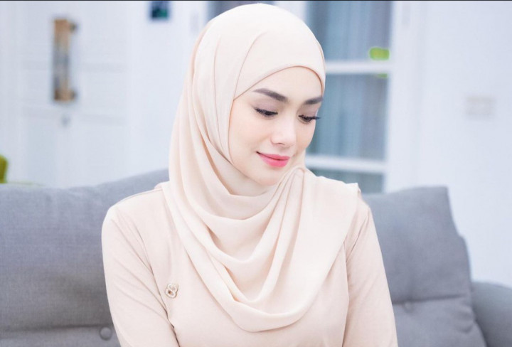 Umi Pipik Cerita Perjalanan Spiritual Celine Evangelista Sebelum Mualaf