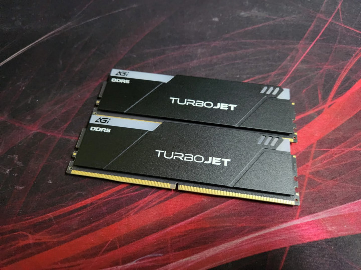 AGI UD858 Turbojet 32GB, RAM DDR5 Solid