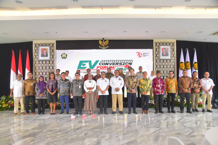 Pupuk Indonesia Dukung Program Konversi Motor Listrik