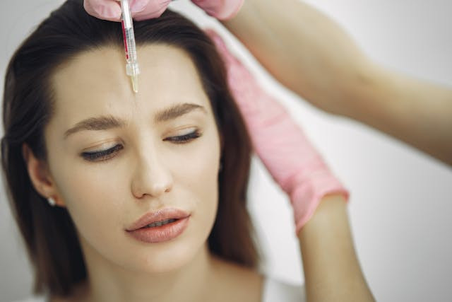 Ingin Awet Muda Dengan Suntik Botox? Yuk, Ketahui Dulu Efek Sampingnya