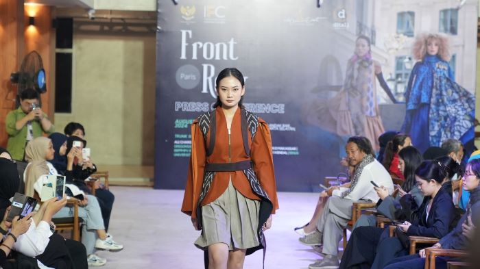 Keren! Busana Karya Siswa SMK Bakal Tampil di Front Row Paris 2024