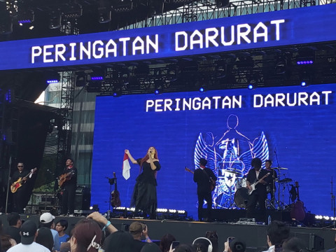 Nadin Amizah Serukan Peringatan Darurat di LaLaLa Festival 2024