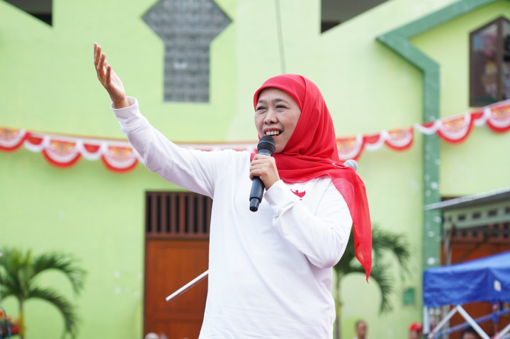 Belum Ada Pesaing Sepadan, Khofifah Disebut Masih yang Terkuat di Pilgub Jatim