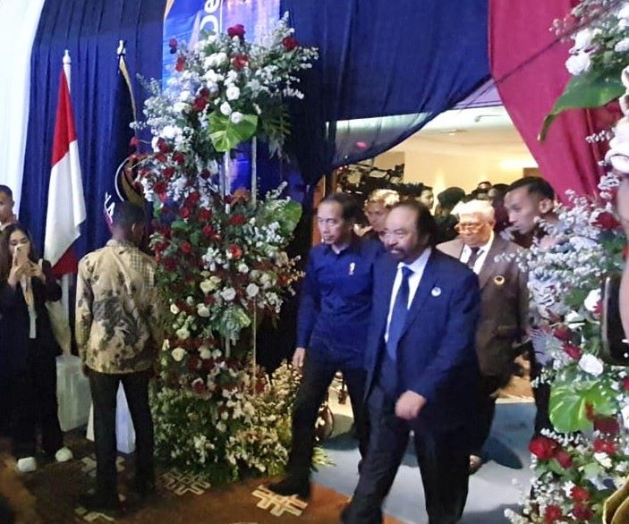 Jokowi: Surya Paloh Satu-Satunya Ketua Parpol yang Pernah Saya Payungi