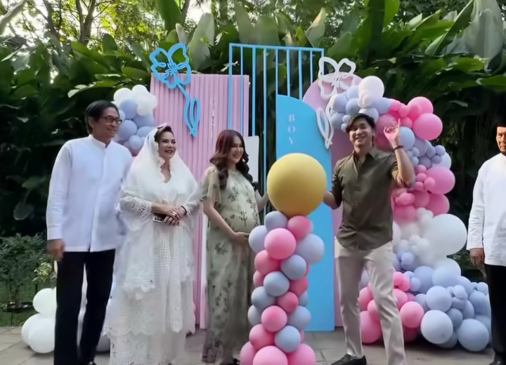 Istri Kevin Aprilio Hamil Anak Perempuan, Addie MS Menangis