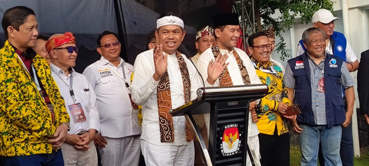 Daftar ke KPU Jabar, Dedi Mulyadi-Erwan Setiawan Didukung 14 Partai