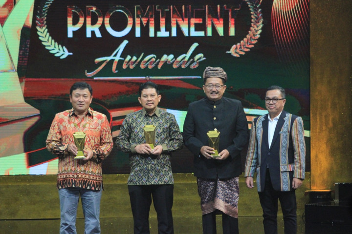 Unggul CSR di Bidang Pendidikan dan Pemberdayaan Masyarakat, BCA Raih Penghargaan Prominent Awards 2024