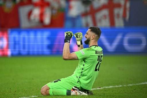 Liverpool Gaet Kiper Giorgi Mamardashvili Dari Valencia