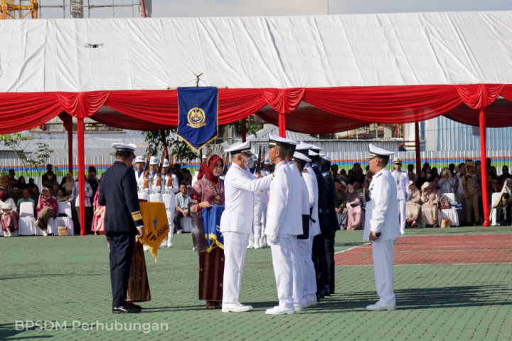 Besaran Gaji Pelayaran dan Tunjangannya Berdasarkan Pangkat dan Golongan