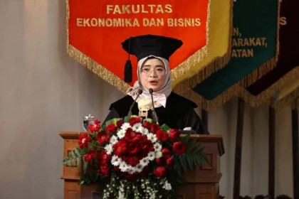 Selamat! Prof Nurul Indarti Dikukuhkan Sebagai Guru Besar Perempuan Pertama di Prodi Manajemen FEB UGM