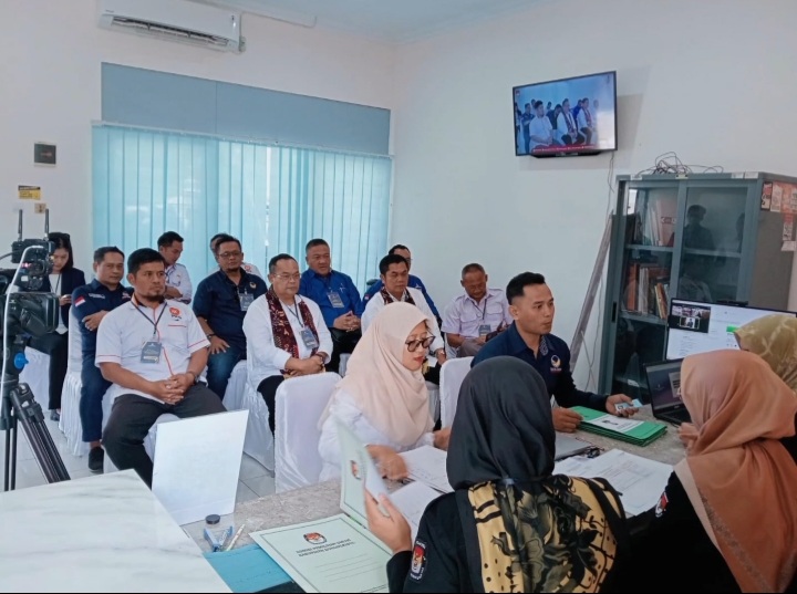 Eks Rektor UNY Daftar Pilkada Gunungkidul bersama 5 Parpol Pendukung