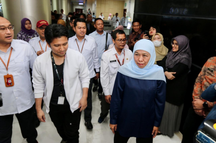 Khofifah-Emil Jalani Tes Kesehatan di RSUD dr Soetomo