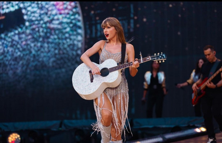 Taylor Swift Rilis Novel Perdana