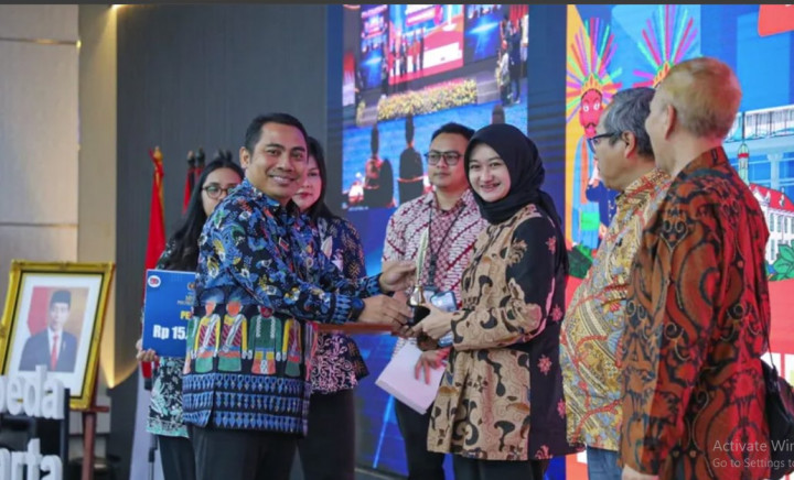 MI Boyong 2 Penghargaan Anugerah Mohammad Husni Thamrin 2024