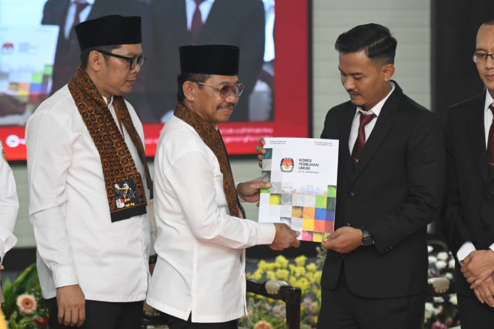 Sachrudin-Maryono Resmi Daftar Pilkada Kota Tangerang