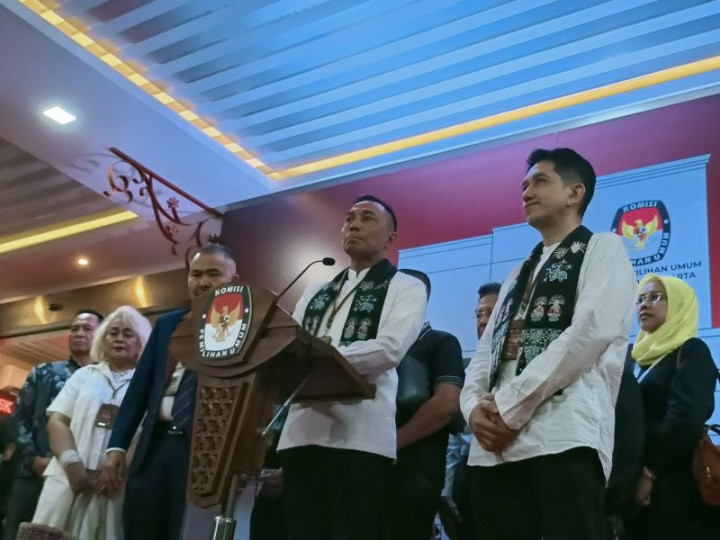 Dharma-Kun Daftar ke KPU Jakarta