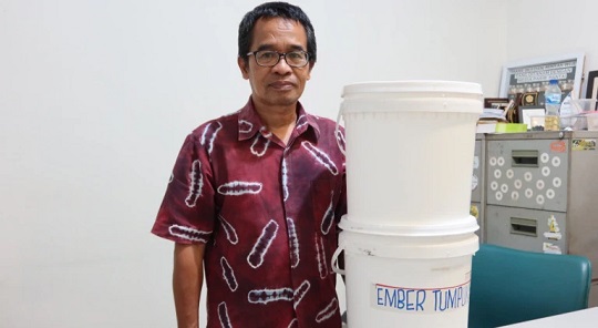 Metode Ember Tumpuk Ala Dosen UGM, Olah Sampah Organik Jadi Pupuk