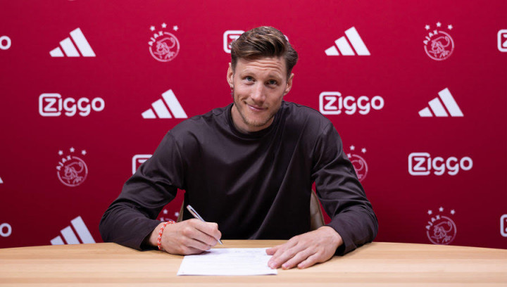 Eks Striker Man United Wout Weghorst Resmi ke Ajax Amsterdam