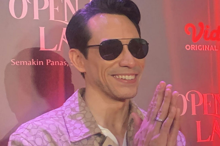 Selain Sepak Bola, Darius Sinathrya Tetap Beri Pendidikan Formal Anak-anaknya di Luar Negeri