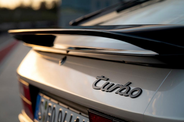 Porsche Taycan Kan Mobil Listrik, Kok Ada Varian Turbo?