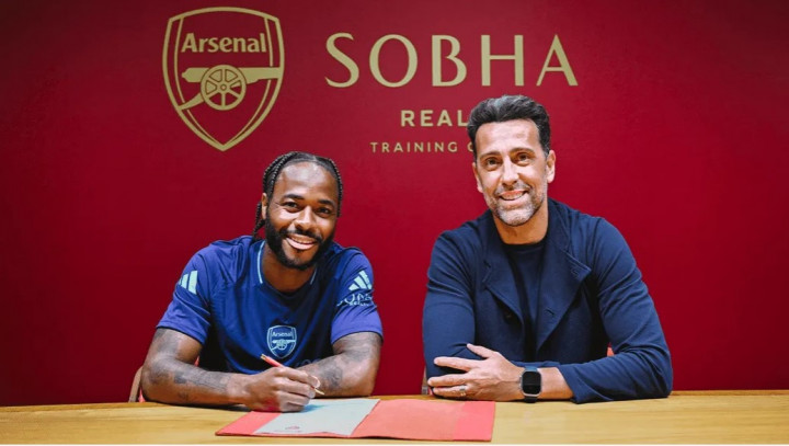 Arsenal Pinjam Sterling dari Chelsea