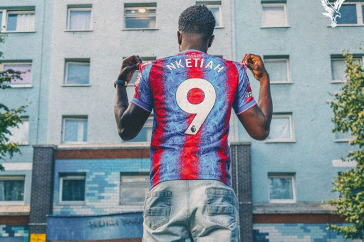 Nketiah Resmi Berseragam Crystal Palace