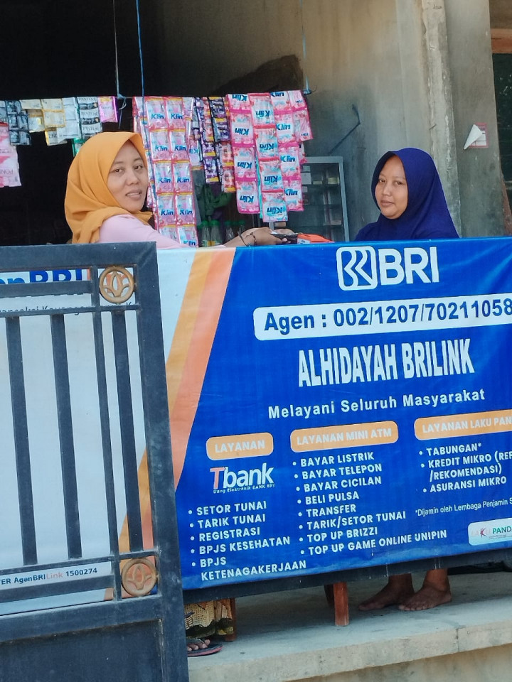 Bantu Dekatkan Akses Keuangan Warga, Ini Kisah Sukses AgenBRILink Mitra UMi Sunaie