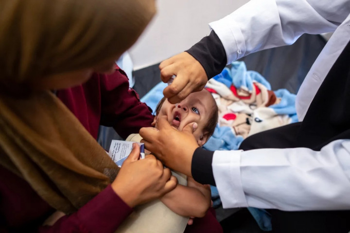 Vaksinasi Polio Dimulai di Gaza, Serangan Israel Tetap Berlanjut