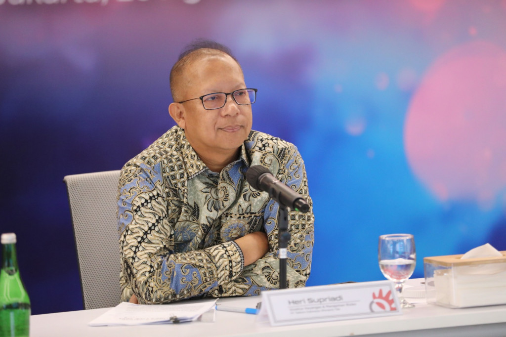Direktur Keuangan dan Manajemen Risiko Telkom Heri Supriadi dalam acara Public Expose Live 2024 di Jakarta, Senin (26/8).  