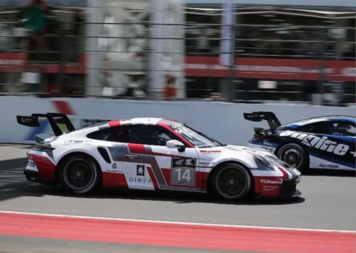 12 Tahun Hiatus, Moreno <i>Comeback</i> dengan Menjuarai Balap Porsche