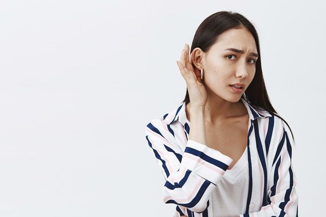 Saat Menelan, Telinga Terasa Sakit? Mungkin 5 Hal Ini Jadi Penyebabnya