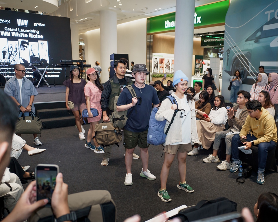 WN White Noise melakukan terobosan baru di dunia fashion dengan mengusung konsep eco-friendly. Dok. Ist