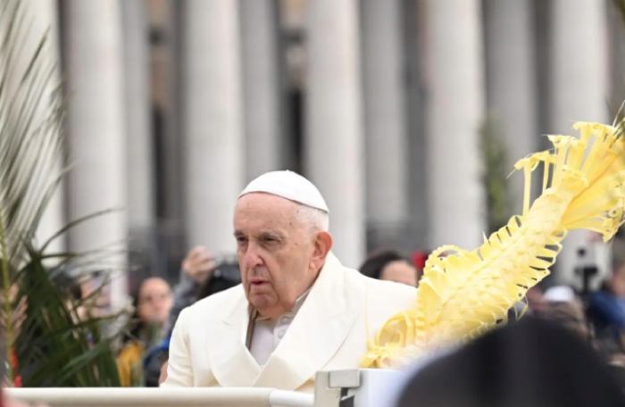 Umat Katolik Wajib Tahu, Ini Aturan dan Larangan saat Misa Akbar Paus Fransiskus di GBK