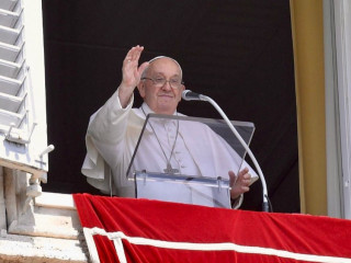 MRT Jakarta Tetap Beroperasi Normal saat Misa Akbar Paus Fransiskus di GBK