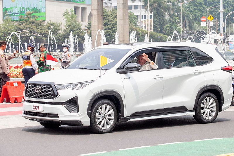 Mobil yang Ditumpangi Paus Tidak Antipeluru, Ini Kata Paspampres