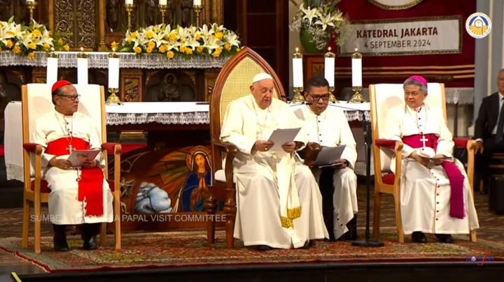 Keren! Kursi Khusus untuk Paus Fransiskus Dibuat Siswa SMK PIKA Semarang Lho