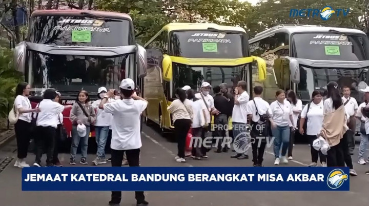 Ratusan Umat Katolik Berangkat Bareng dari Katedral ke Misa Akbar Paus Fransiskus