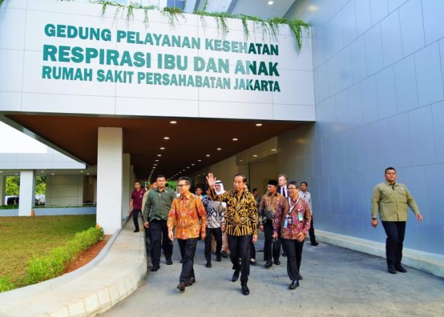 Presiden mengaku terkagum-kagum dengan gedung baru RSUP Persahabatan. Menurutnya, setara hotel bintang 5. (Foto: Dok. Birkom Kemenkes)