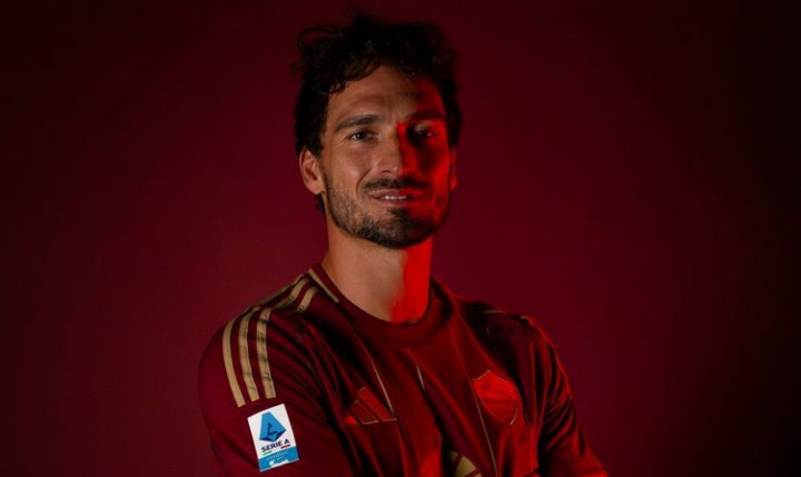 Totti dan De Rossi jadi Alasan Hummels Berlabuh di Roma