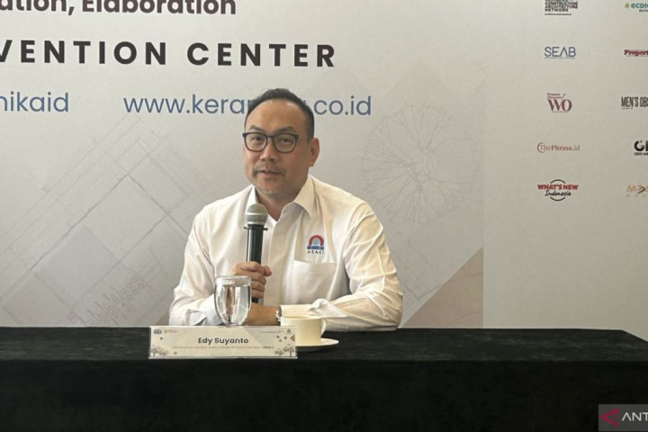 Pengusaha Keramik Minta Ada Korting Kebijakan Pelarangan Truk Sumbu 3